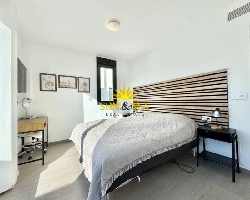 3 chambre Villa/Maison à vendre à Punta Prima avec piscine garage - 440 000 € (Ref: 9500623)