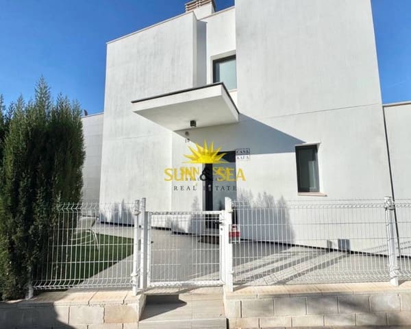 3 chambre Villa/Maison à vendre à Punta Prima, Torrevieja avec piscine garage - 440 000 € (Ref: 9500623)