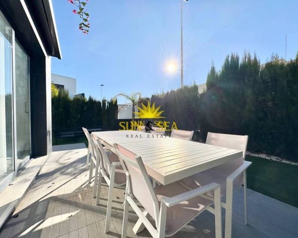 3 chambre Villa/Maison à vendre à Punta Prima, Torrevieja avec piscine garage - 440 000 € (Ref: 9500623)