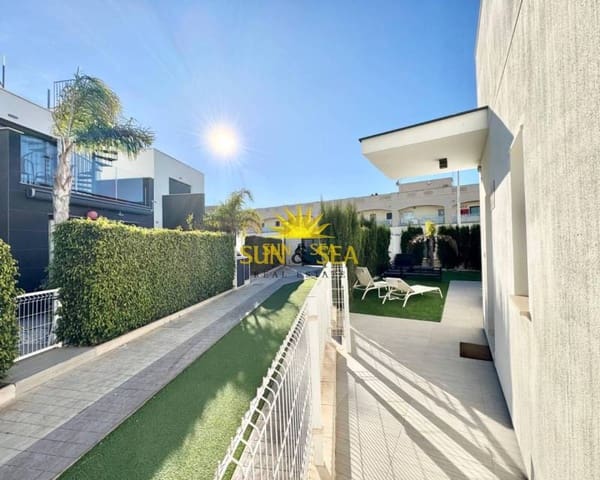 3 chambre Villa/Maison à vendre à Punta Prima, Torrevieja avec piscine garage - 440 000 € (Ref: 9500623)