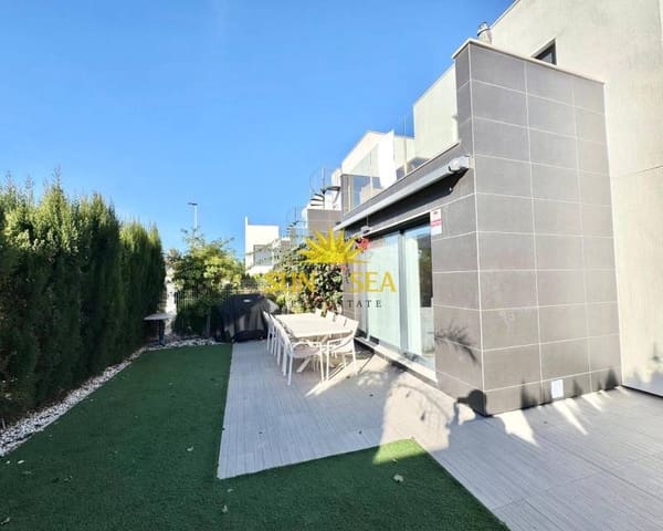 3 chambre Villa/Maison à vendre à Punta Prima, Torrevieja avec piscine garage - 440 000 € (Ref: 9500623)