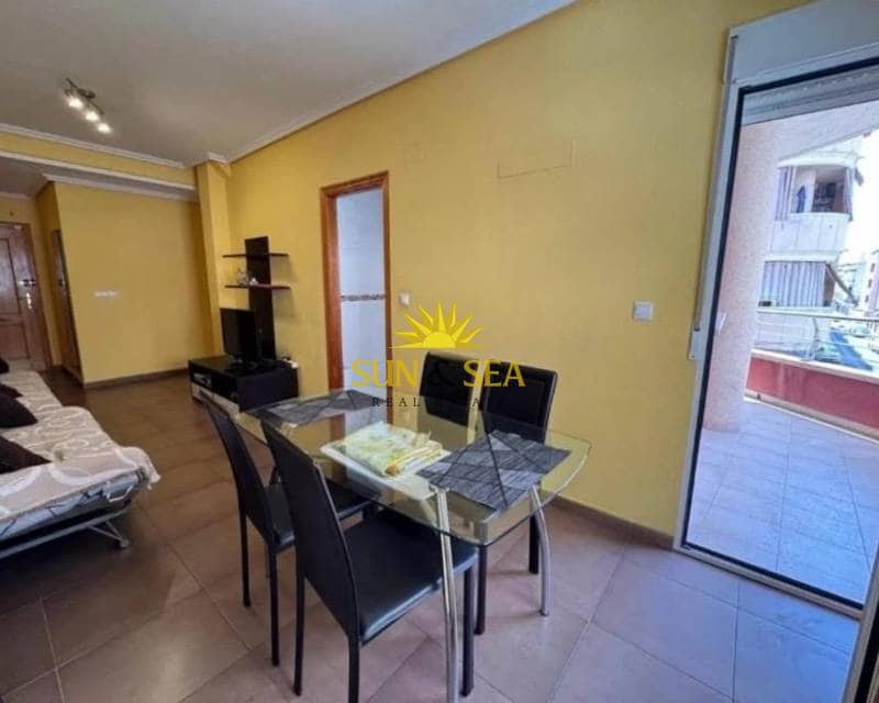 2 bedroom Apartment for rent in Torrevieja - € 800 (Ref: 9503116)