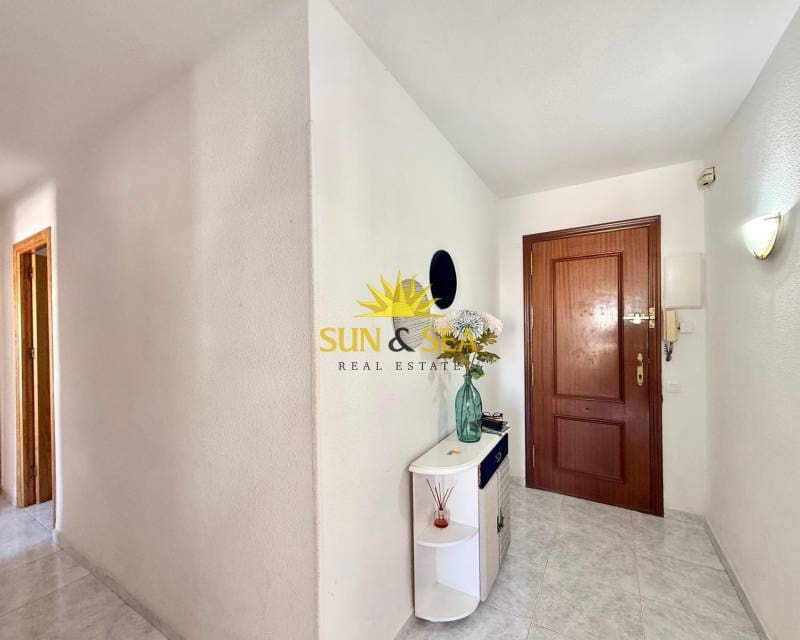 3 bedroom Apartment for rent in Torrevieja - € 1,000 (Ref: 9503289)