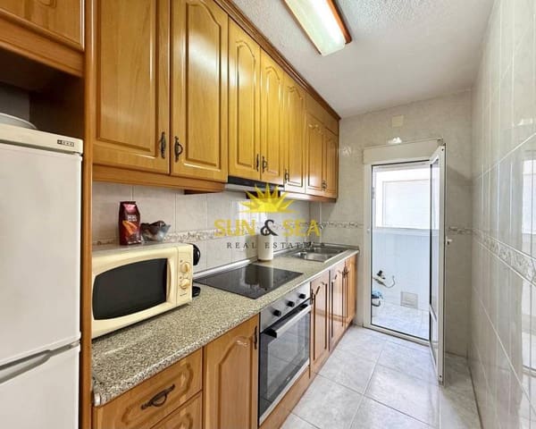 Apartamento de 3 habitaciones en Las Piscinas Naturales, Torrevieja en alquiler - 1.000 € (Ref: 9503289)