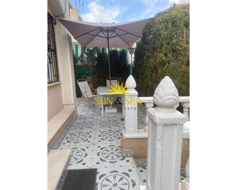 2 makuuhuone Huvila vuokrattavana paikassa Los Balcones - 900 € (Ref: 9506287)