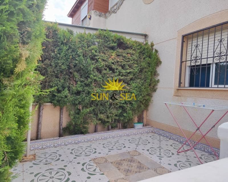 2 makuuhuone Huvila vuokrattavana paikassa Los Balcones - 900 € (Ref: 9506287)