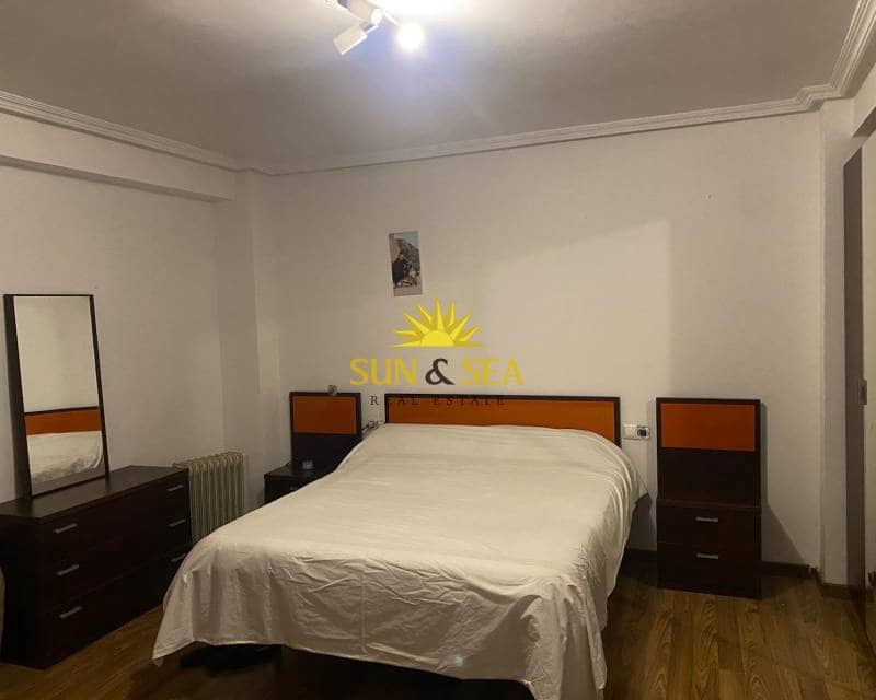 3 slaapkamer Appartement te huur in Elche / Elx - € 850 (Ref: 9506288)