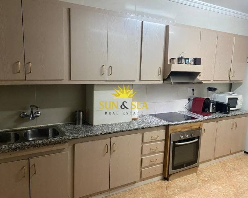 3 slaapkamer Appartement te huur in Elche / Elx - € 850 (Ref: 9506288)