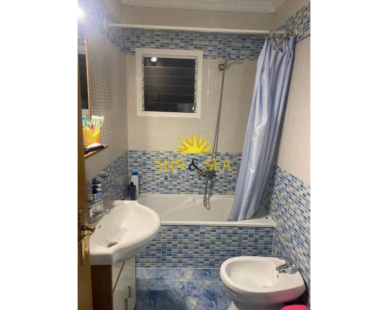 3 slaapkamer Appartement te huur in Elche / Elx - € 850 (Ref: 9506288)