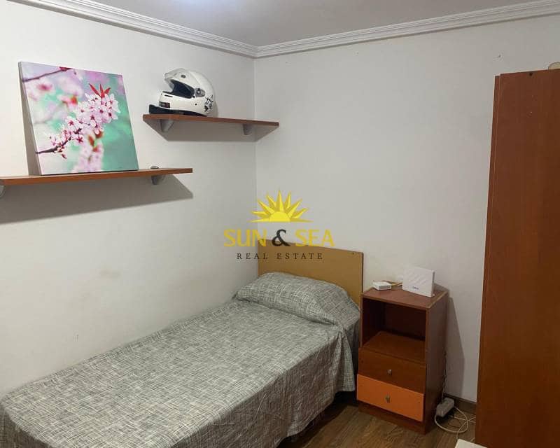 3 slaapkamer Appartement te huur in Elche / Elx - € 850 (Ref: 9506288)