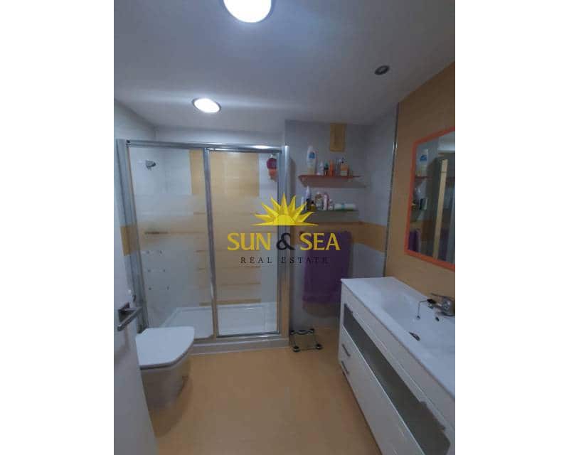 3 makuuhuone Huoneisto vuokrattavana paikassa Playa de San Juan mukana uima-altaan - 900 € (Ref: 9506929)