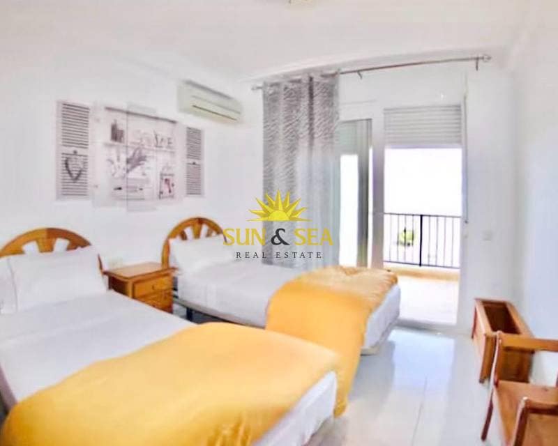 4 soveværelse Penthouse til salg i La Mata med swimmingpool - € 595.000 (Ref: 9511435)