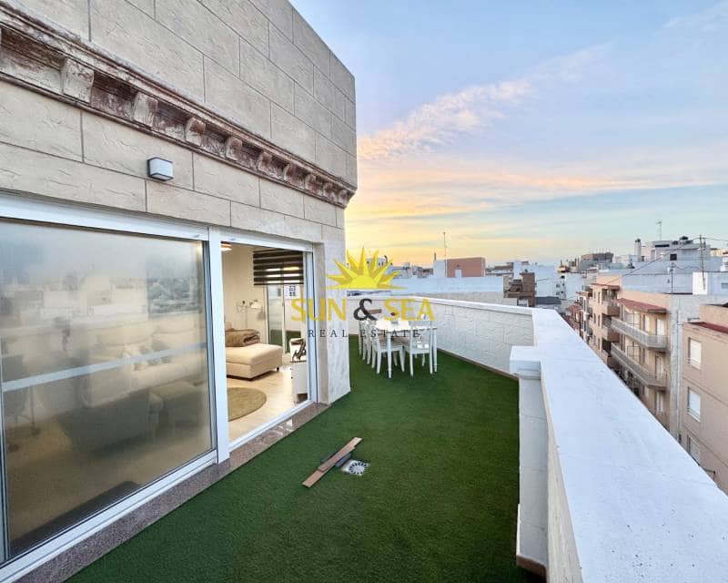 2 slaapkamer Penthouse te huur in La Mata - € 1.100 (Ref: 9516212)