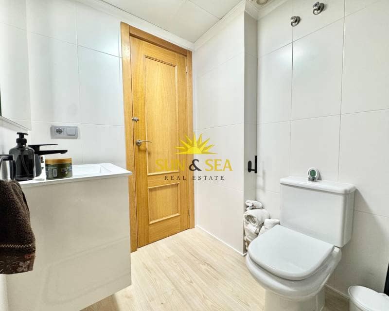 2 slaapkamer Penthouse te huur in La Mata - € 1.100 (Ref: 9516212)