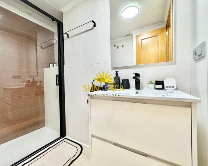 2 slaapkamer Penthouse te huur in La Mata - € 1.100 (Ref: 9516212)