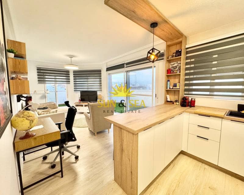 2 slaapkamer Penthouse te huur in La Mata - € 1.100 (Ref: 9516212)