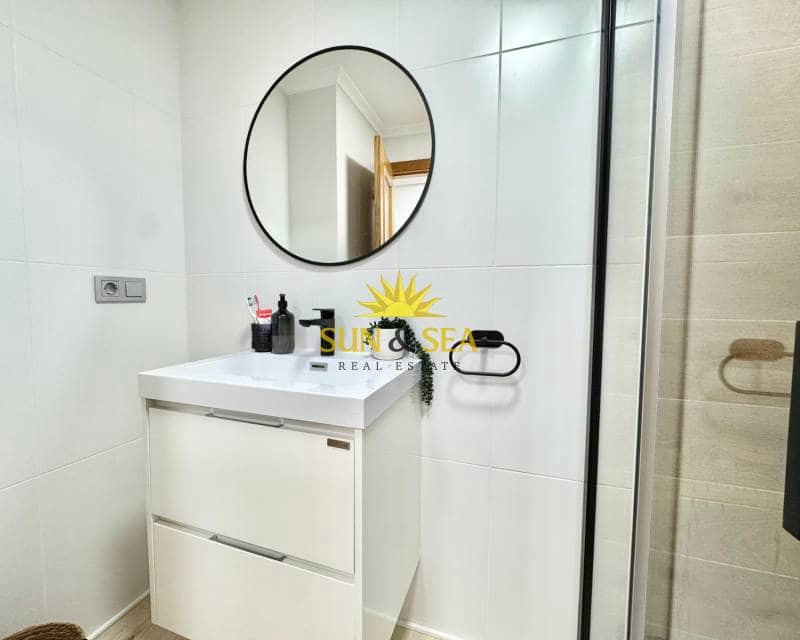 2 slaapkamer Penthouse te huur in La Mata - € 1.100 (Ref: 9516212)