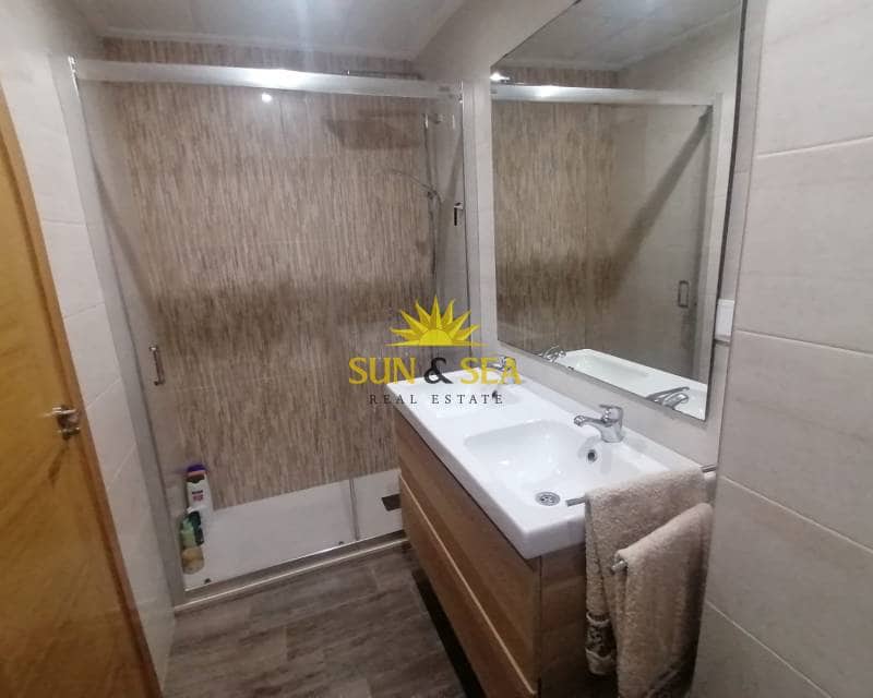 3 bedroom Apartment for rent in Torrevieja with garage - € 1,000 (Ref: 9516518)