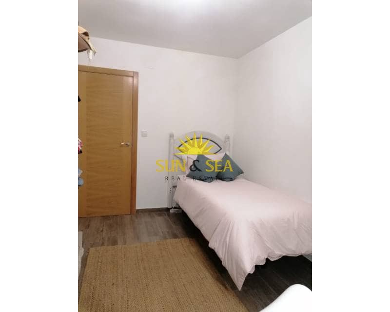 3 bedroom Apartment for rent in Torrevieja with garage - € 1,000 (Ref: 9516518)