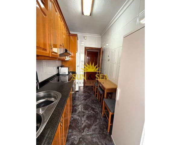 Appartement de 3 chambres à louer à San Antón, Carthagène - 750 € (Ref: 9516519)