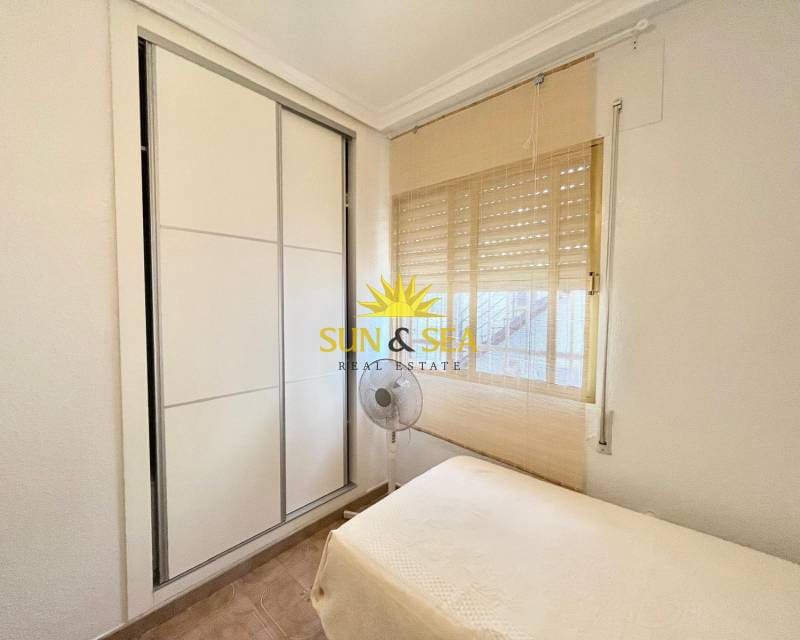 5 soveværelse Byhus til leje i Torre de la Horadada - € 1.200 (Ref: 9524916)