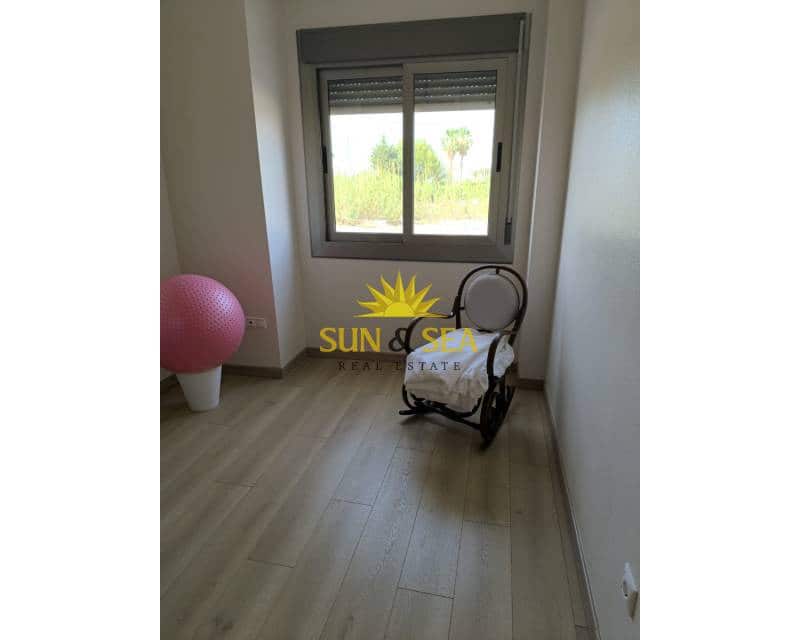 3 bedroom Apartment for rent in Jacarilla with pool - € 800 (Ref: 9524917)