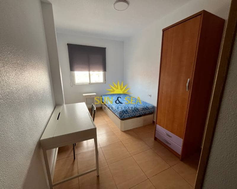 3 bedroom Apartment for rent in Alcantarilla - € 950 (Ref: 9525286)