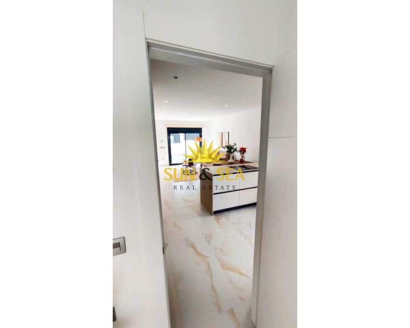 Chalet de 3 habitaciones en Pinar de Campoverde en venta con piscina - 437.800 € (Ref: 9525628)