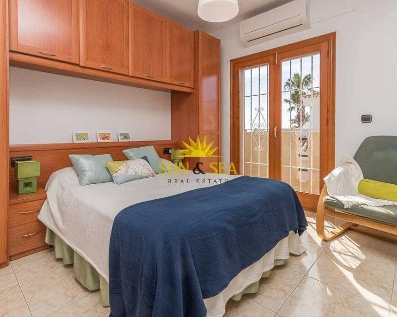 3 soverom Villa til salgs i Playa Flamenca med svømmebasseng garasje - € 239 000 (Ref: 9529032)