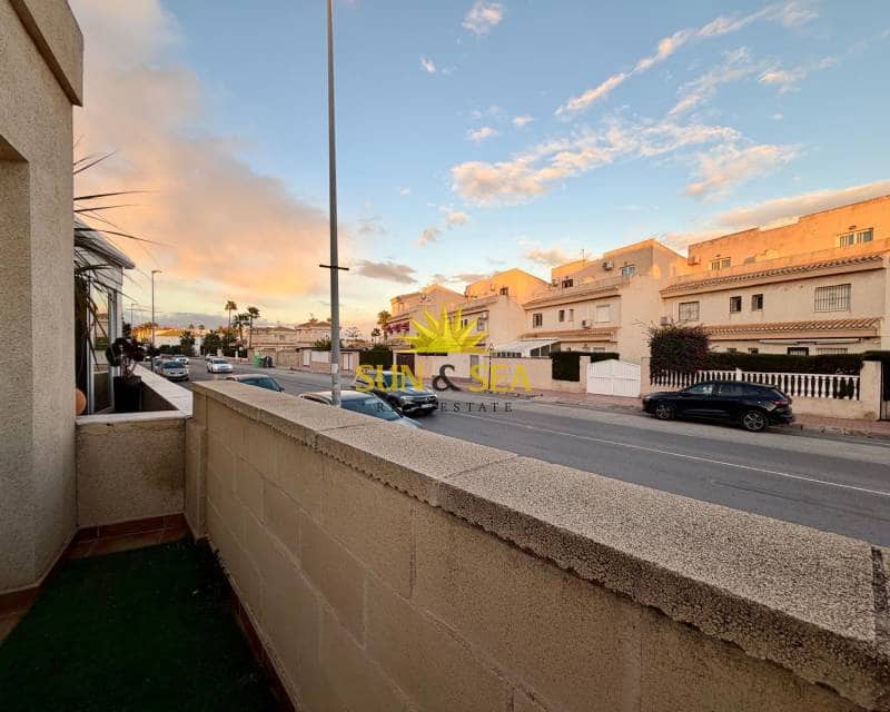 3 soverom Villa til salgs i Playa Flamenca med svømmebasseng garasje - € 239 000 (Ref: 9529032)