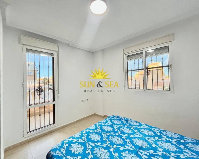 3 soveværelse Villa til leje i Ciudad Quesada med swimmingpool - € 1.200 (Ref: 9532307)