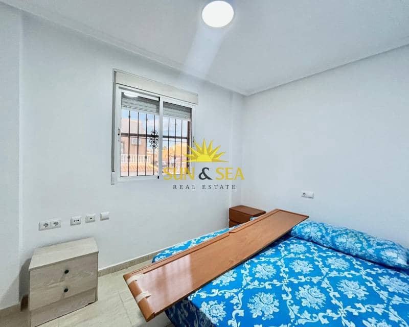 3 soveværelse Villa til leje i Ciudad Quesada med swimmingpool - € 1.200 (Ref: 9532307)