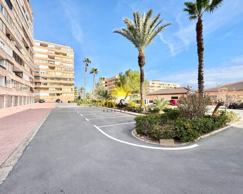 Appartement de 3 chambres à louer à Cabo Cervera - 900 € (Ref: 9532308)