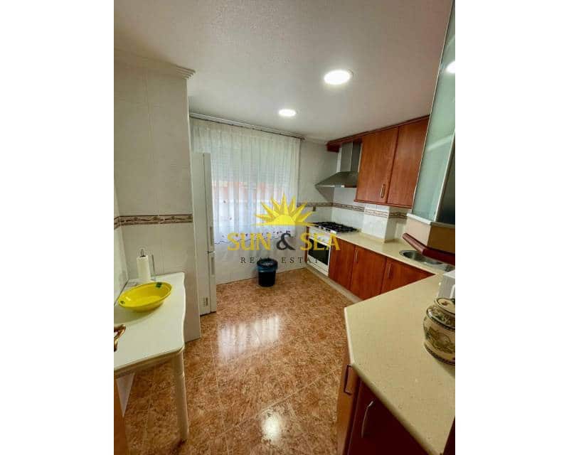 2 soveværelse Lejlighed til leje i Santiago de la Ribera - € 700 (Ref: 9538916)