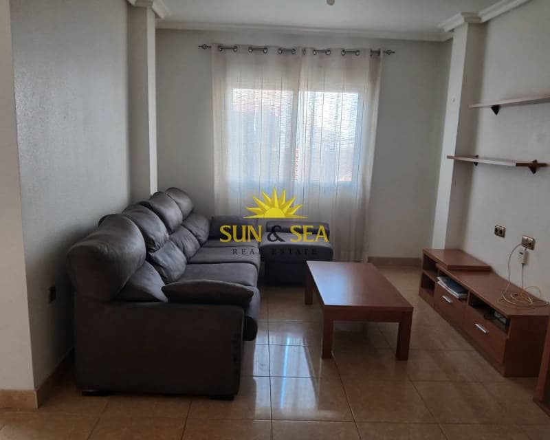 3 sovrum Lägenhet att hyra i Torrevieja - 800 € (Ref: 9541885)