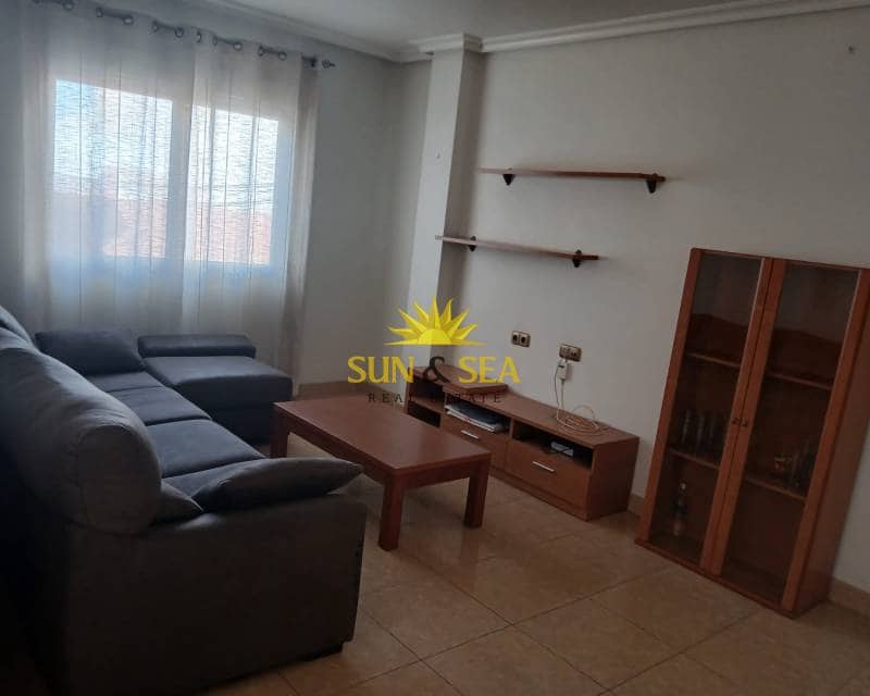3 sovrum Lägenhet att hyra i Torrevieja - 800 € (Ref: 9541885)