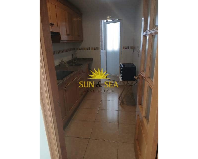 3 sovrum Lägenhet att hyra i Torrevieja - 800 € (Ref: 9541885)