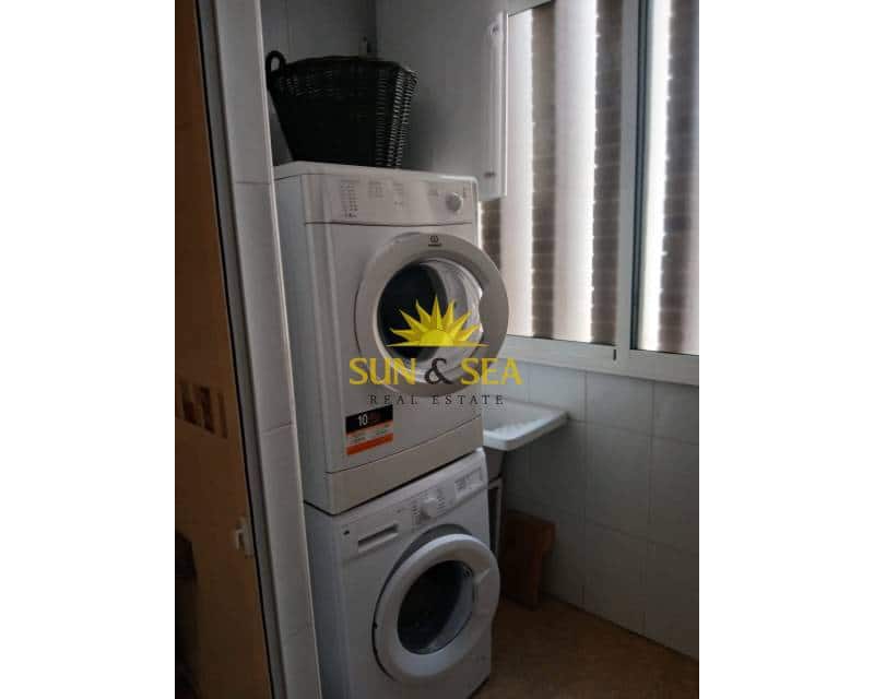 3 sovrum Lägenhet att hyra i Torrevieja - 800 € (Ref: 9541885)