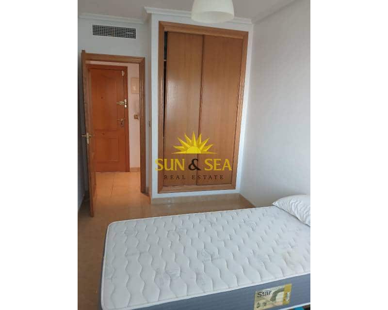 3 sovrum Lägenhet att hyra i Torrevieja - 800 € (Ref: 9541885)