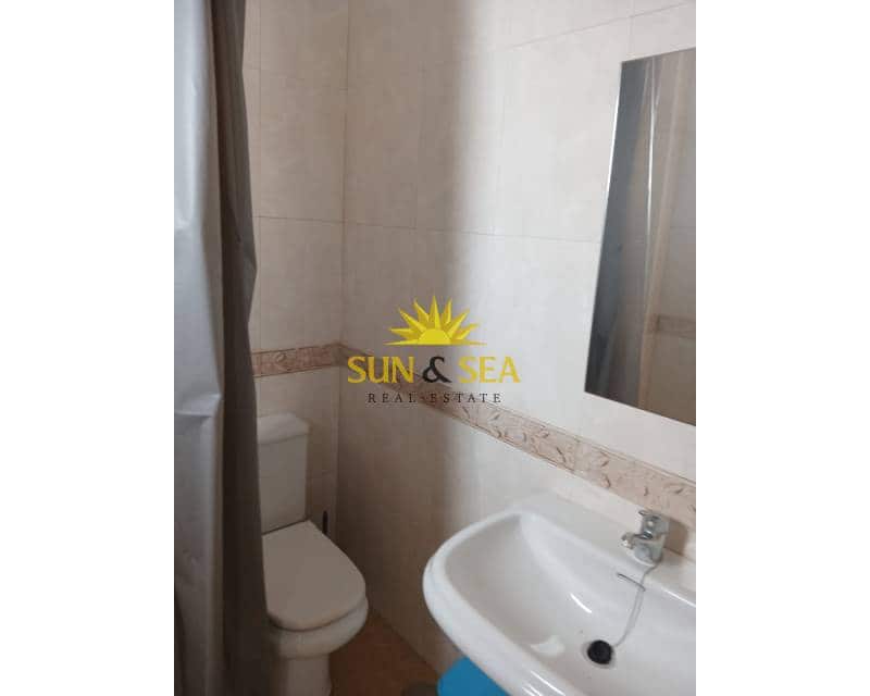 3 sovrum Lägenhet att hyra i Torrevieja - 800 € (Ref: 9541885)