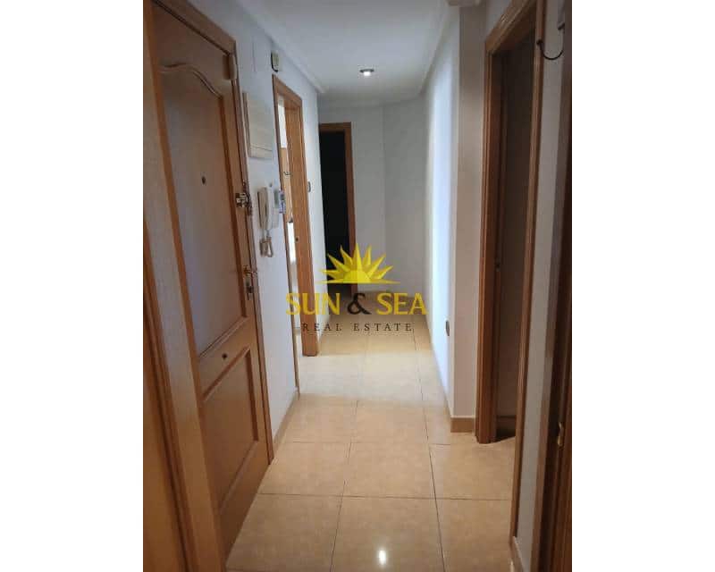 3 sovrum Lägenhet att hyra i Torrevieja - 800 € (Ref: 9541885)