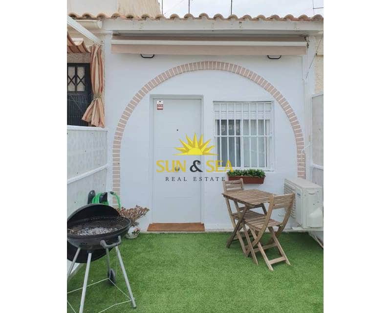 1 soverom Villa til leie i Torrevieja - € 700 (Ref: 9542303)