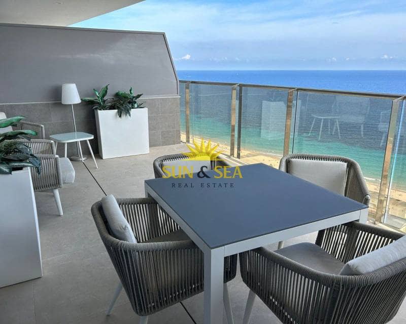 2 soveværelse Lejlighed til leje i Benidorm med swimmingpool garage - € 2.300 (Ref: 9549927)