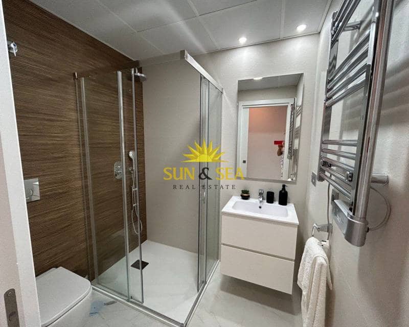 2 soveværelse Lejlighed til leje i Benidorm med swimmingpool garage - € 2.300 (Ref: 9549927)