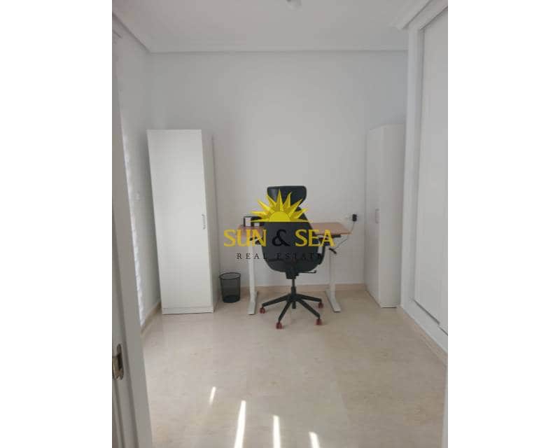 2 camera da letto Villa da affittare in El Raso con piscina - 1.400 € (Rif: 9550276)