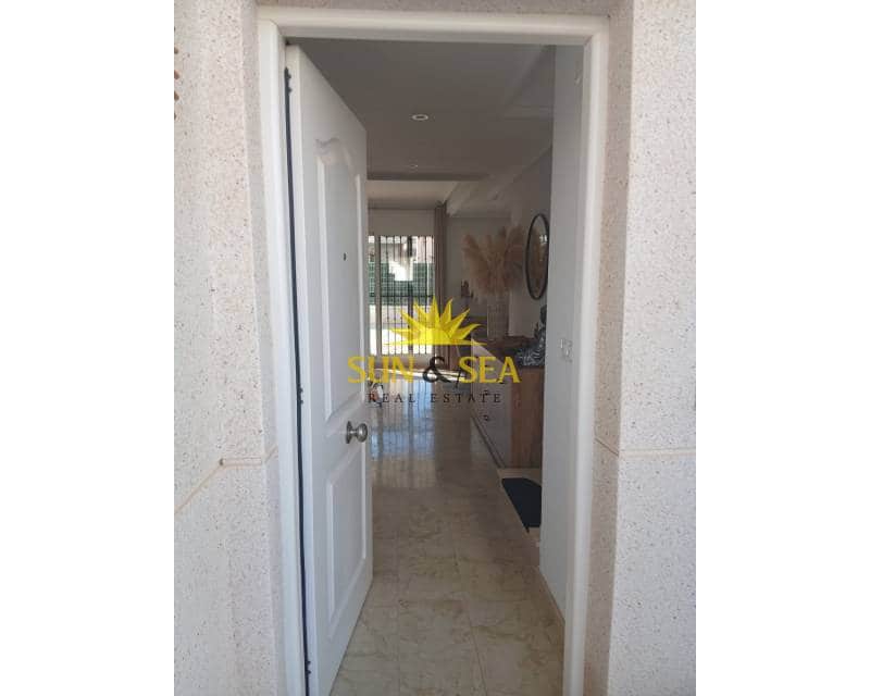 2 camera da letto Villa da affittare in El Raso con piscina - 1.400 € (Rif: 9550276)