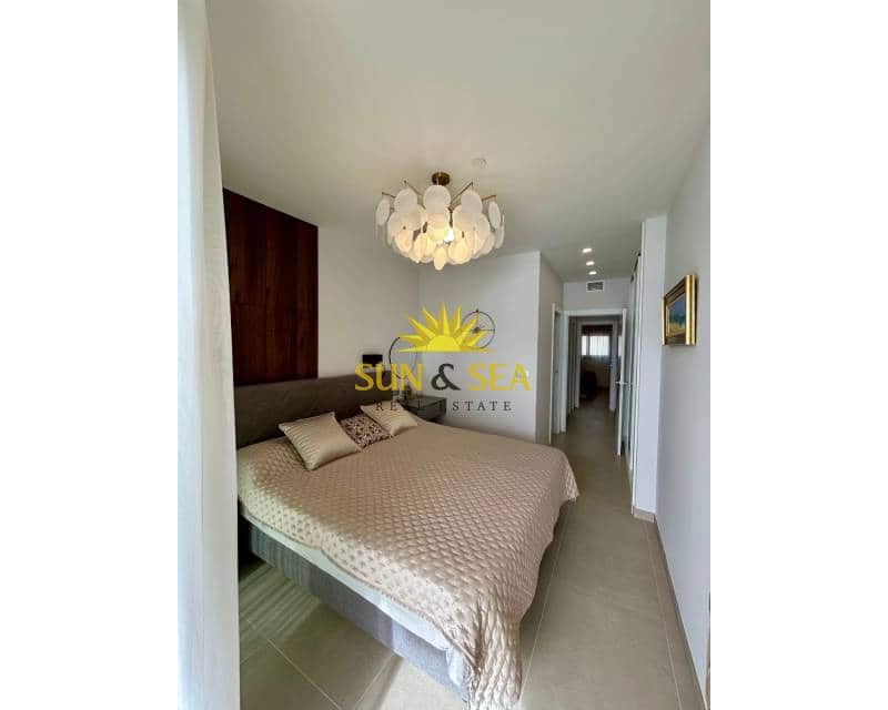 2 sypialnia Apartament do wynajęcia w Benidorm z basenem garażem - 2 300 € (Ref: 9550277)