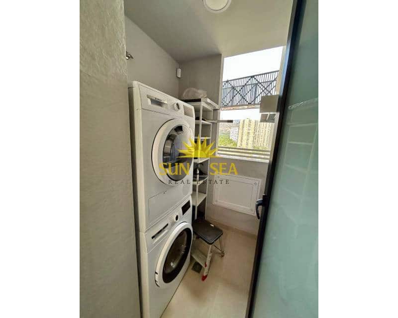 2 sypialnia Apartament do wynajęcia w Benidorm z basenem garażem - 2 300 € (Ref: 9550277)