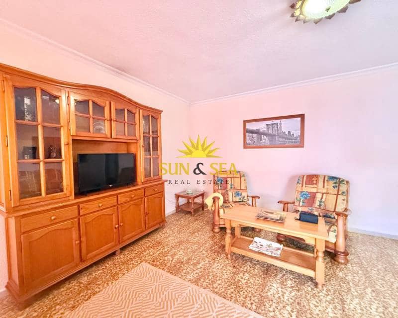 3 slaapkamer Appartement te huur in Torrevieja - € 800 (Ref: 9570090)