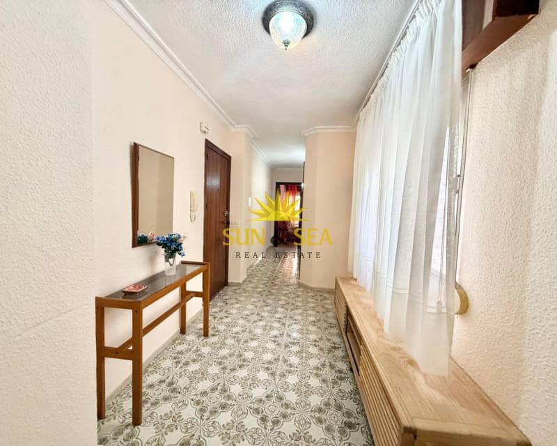 3 slaapkamer Appartement te huur in Torrevieja - € 800 (Ref: 9570090)